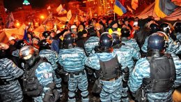 В столкновениях с «Беркутом» под Киево-Святошинским судом пострадали 5 человек