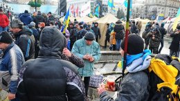 За последние несколько часов на Евромайдан зашли около 200 «титушек» (ФОТО)