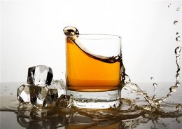 Алкоголь способен очистить воду от ядов