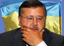 Анатолий Гриценко: "России важно Украину оттянуть от Европы, а потом Янукович им уже не нужен"