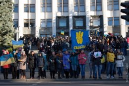 В Тернополе запрещена символика Партии регионов и коммунистов