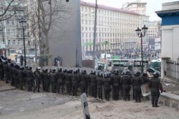 В каких условиях приходится служить бойцам внутренних войск на Грушевского (ВИДЕО)