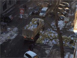 В Киеве разобрали одну из баррикад