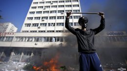 В результате протестов в Боснии и Герцеговине пострадали сотни людей (ВИДЕО)