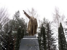 На Полтавщине обезглавили памятник Ленину