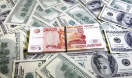 Гривну девальвируют из-за падения курса рубля