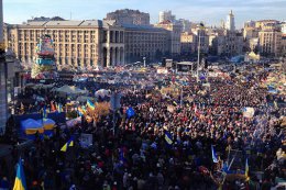 В центре Киева на Майдане Независимости собирается очередное Народное вече