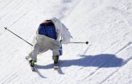Шведский спортсмен во время спуска дважды терял штаны. Сочи-2014 (ФОТО)