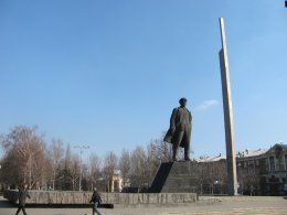 В Горловке пытались снести памятник Ленину