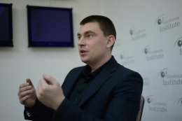 "Свобода" требует не выпускать ответственных за беспорядки чиновников из Украины