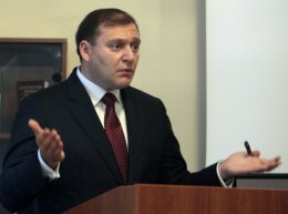 Добкин подал в отставку в связи с намерением баллотироваться в президенты