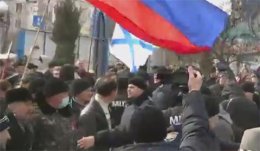 В Луганске пророссийские митингующие разогнали митинг в память Шевченко (ВИДЕО)