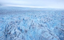 Над ледяным шельфом Гренландии обнаружено необычное вещество, разрушающее озон