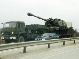 К границам Украины стягивают российскую военную технику (ВИДЕО)