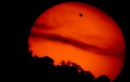 Астрономы сфотографировали радугу на Венере