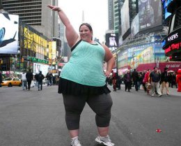 160-килограммовая танцовщица стала звездой интернета (ВИДЕО)