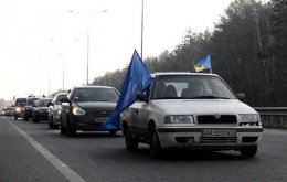 Колонна автомобилей с семьями военных вынуждены покинуть Крым