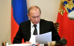 Путин подписал указы о повышении пенсий и зарплат в Крыму