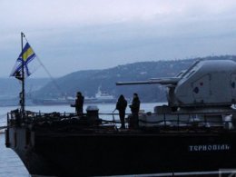 Часть экипажа корвета "Тернополь" вернулась на материковую Украину (ВИДЕО)