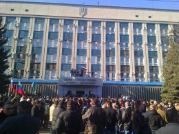 Луганское СБУ контролируют полторы тысячи боевиков