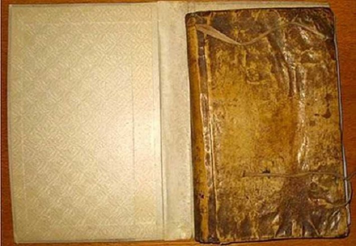 В библиотеке Гарварда найдены книги с переплетом из человеческой кожи (ФОТО)