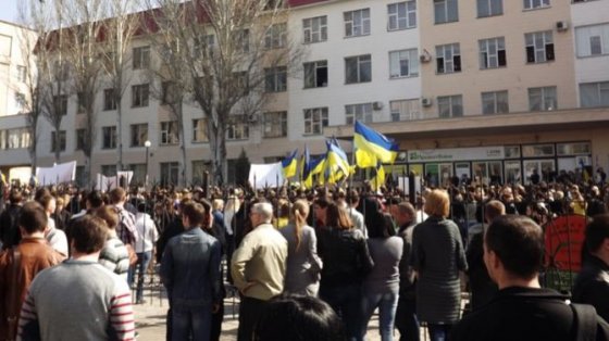 В Луганске прошел митинг за единую Украину (ВИДЕО)