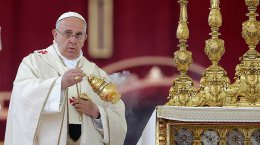 В Ватикане состоялась уникальная церемония канонизации