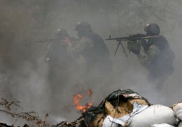 Славянские террористы прорываются в Горловку
