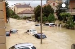 Проливные дожди вызвали сильнейшее наводнение в Италии (ВИДЕО)
