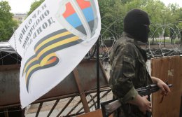 Луганские боевики обстреляли автомобиль на блокпосту
