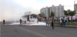 В Киеве сгорел пассажирский автобус (ВИДЕО)