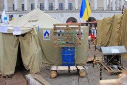 На Майдане опять вступил в силу "сухой закон"
