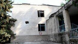 Террористы, которые прятались в городской больнице Славянска, покидают свои позиции