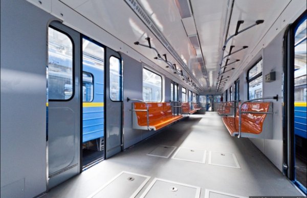 В столичном метро ожидают модернизированные вагоны (ФОТО)