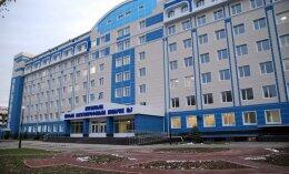 В больницы Луганска продолжают поступать люди с огнестрелами