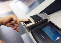 Украинцы будут сдавать отпечатки пальцев для получения Шенгена