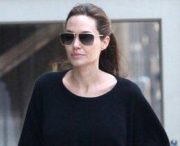 Анджелина Джоли хочет стать гражданкой Намибии