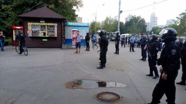 Милиция Харькова на митинге применила силу к проукраинским активистам (ВИДЕО)