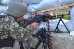 В ночь на понедельник на Донбассе были обстреляны из минометов позиции сил АТО