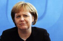 Меркель обзавелась телефоном, оснащенным специальными средствами защиты от прослушки