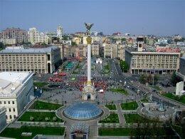 Поток туристов в Киев сократился вдвое