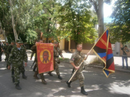 "Стрелок " устроил шествие по Славянску со своими бандитами (ФОТО)
