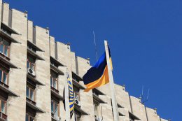 Со здания горсовета в Донецке сняли государственный флаг Украины (ВИДЕО)