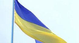 Порошенко дал поручение поднять флаг Украины над горсоветом Славянска