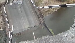 Как инженеры устанавливают мост под Семеновкой (ВИДЕО)