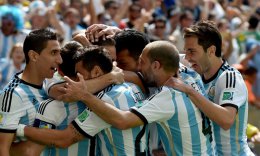 ЧМ-2014. Аргентина в серии пенальти переиграла Голландию и вышла в финал (ВИДЕО)