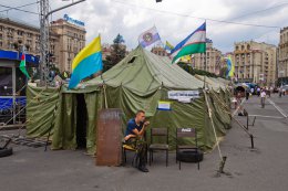 Противостояние между Майданом и властью: «Боевые товарищи уже едут нас защищать» (ВИДЕО)