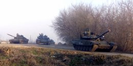 Российские танки прокатились по Луганску (ВИДЕО)