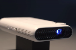 Мини-проектор TouchPico проецирует сенсорный интерфейс на любую поверхность