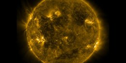 Аппарат NASA "увидел" на Солнце нановспышку в 10 млн градусов Цельсия